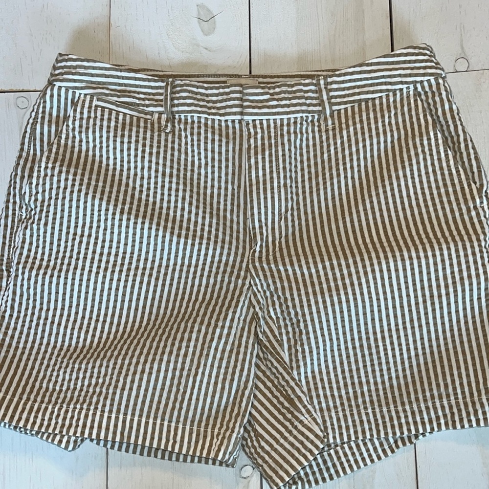 A New Day Women’s Beige & White Striped Shorts Size 6 Preppy Summer - Picture 3 of 4